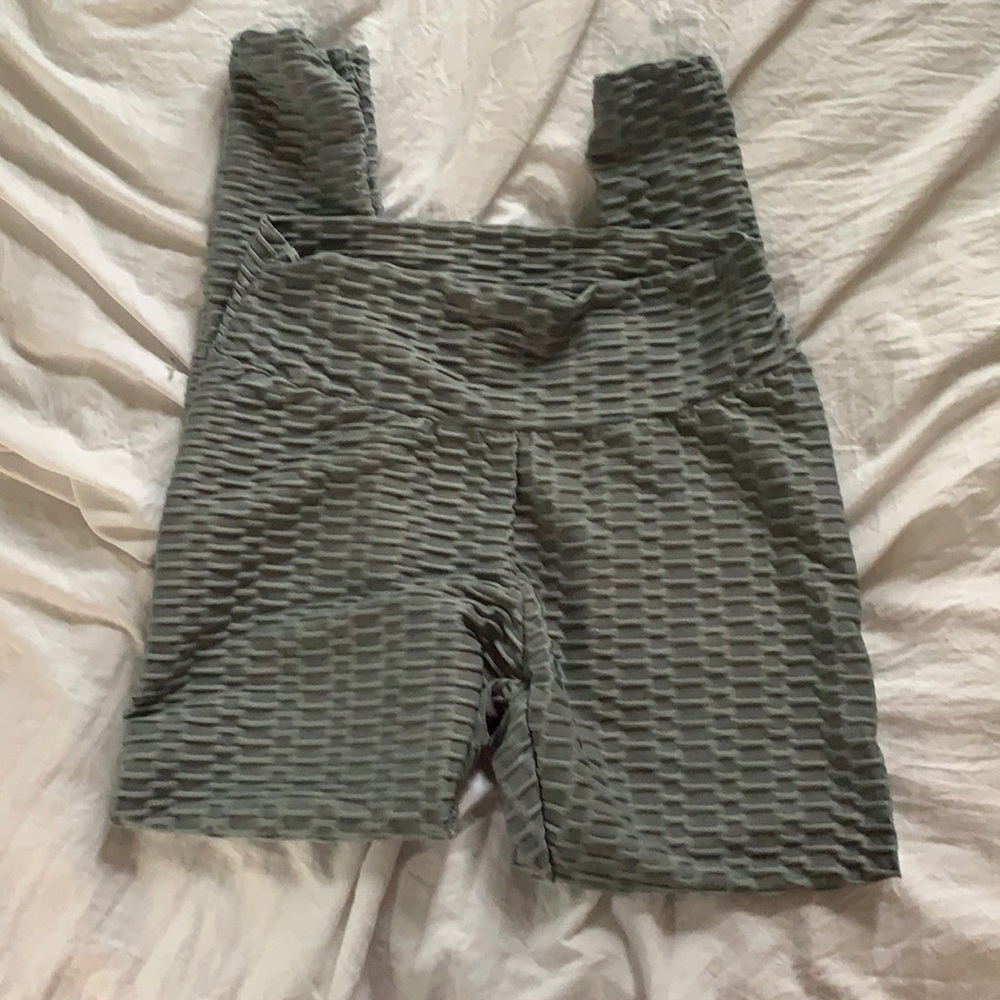 Grey leggings